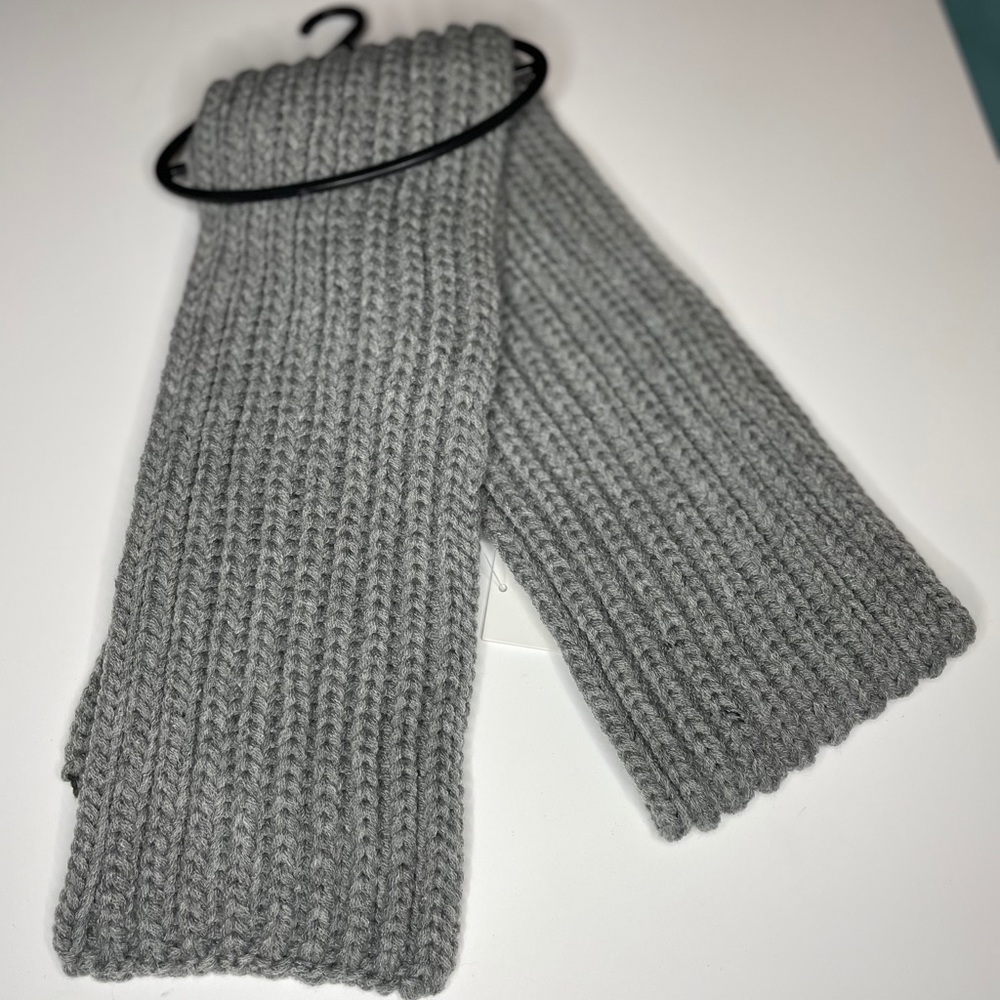 Knitted Scarf 🧣